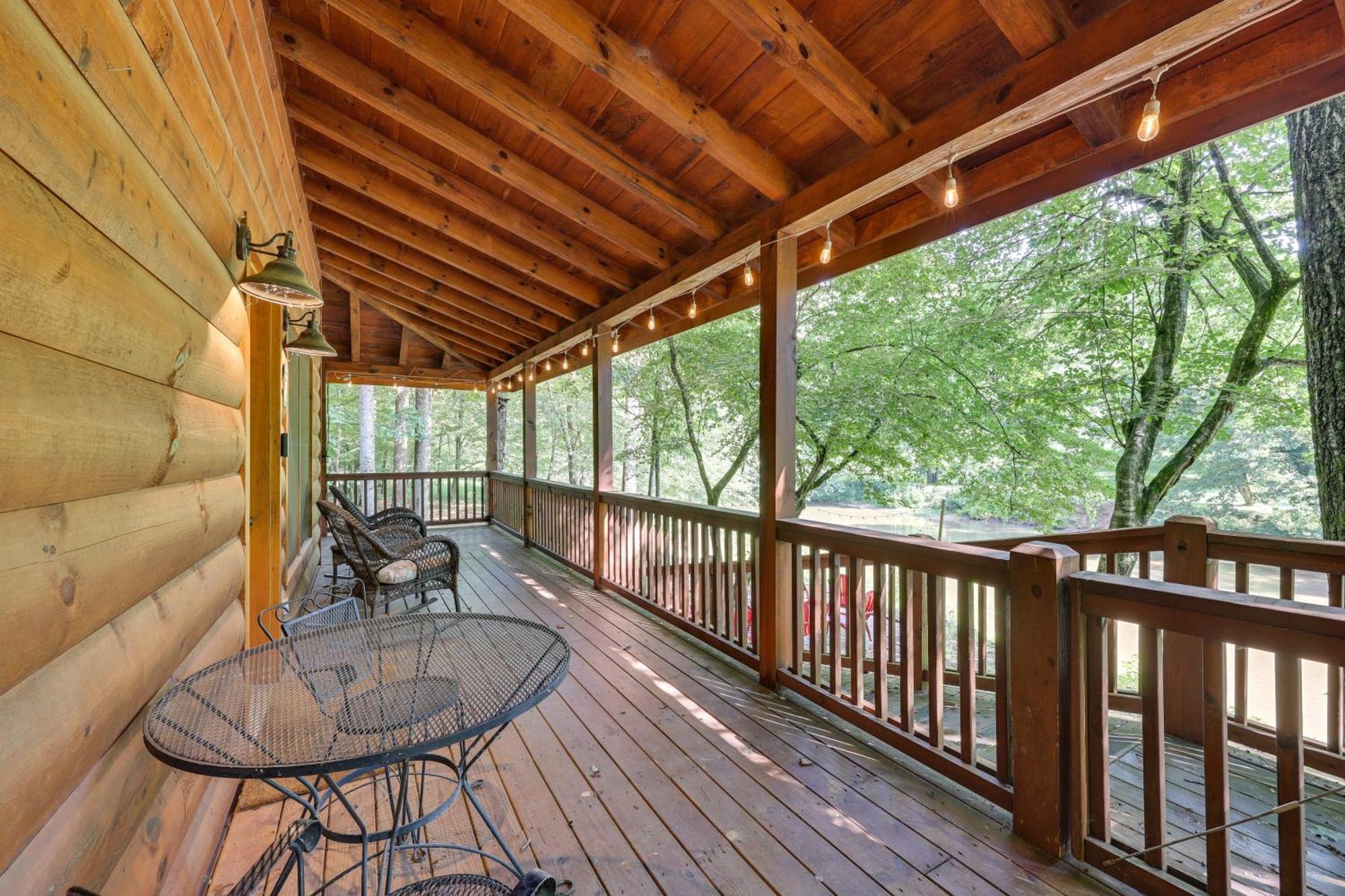 Riverfront Ellijay Cabin With Deck And Pool Access! Exterior photo